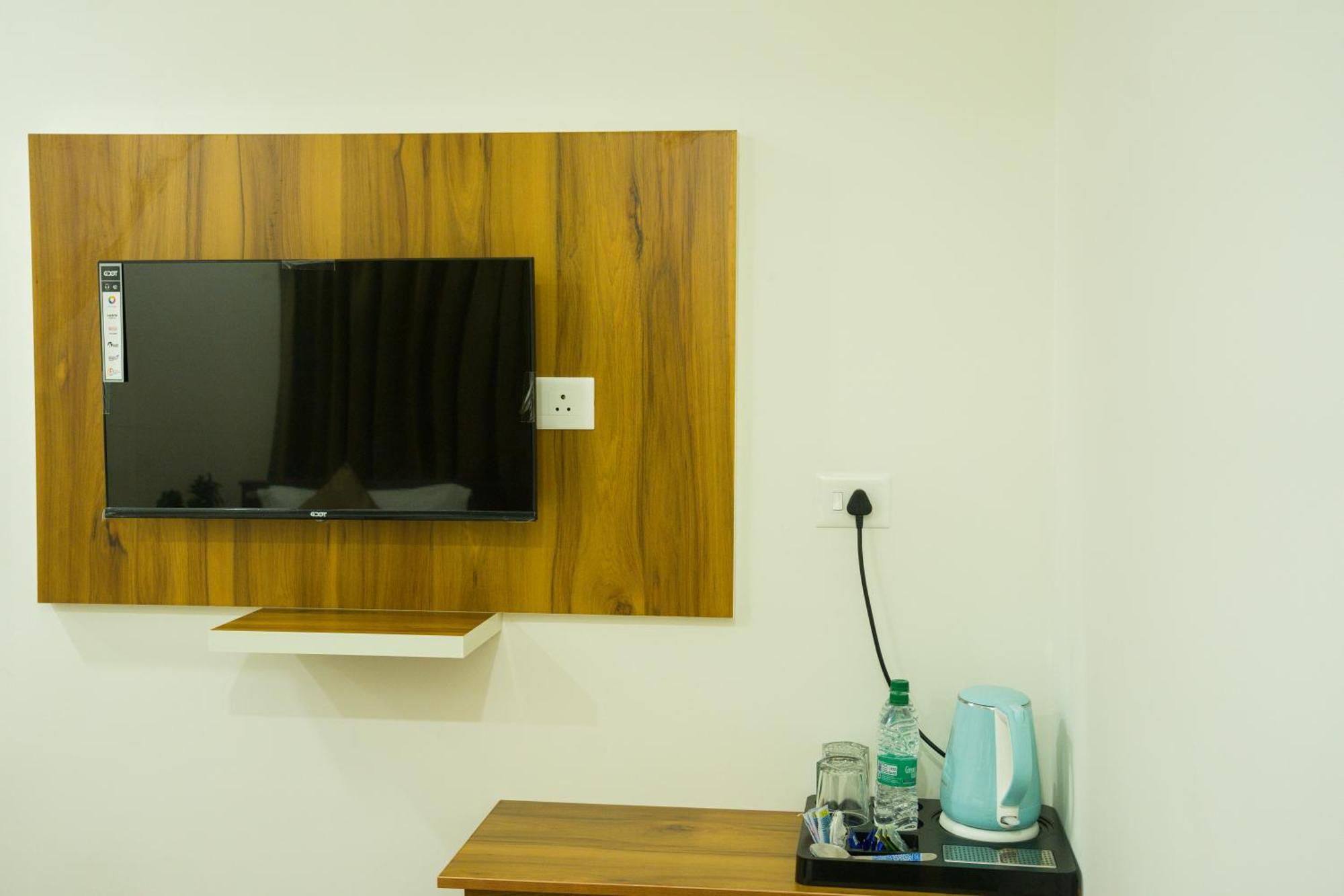 Fly View Airport Residency Hotel Nedumbassery Kültér fotó