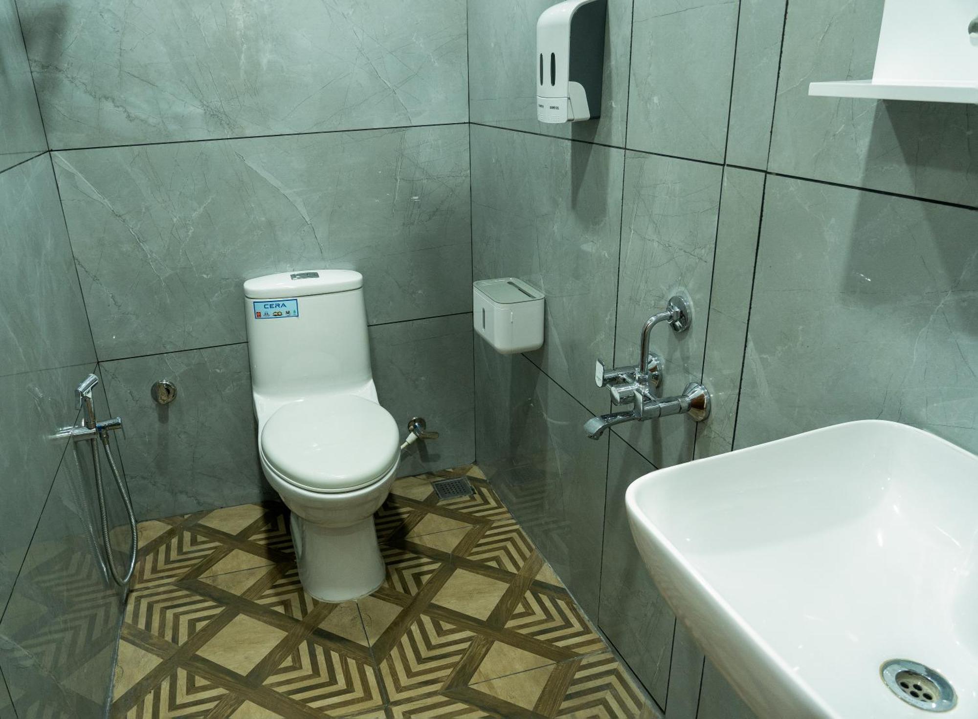 Fly View Airport Residency Hotel Nedumbassery Kültér fotó