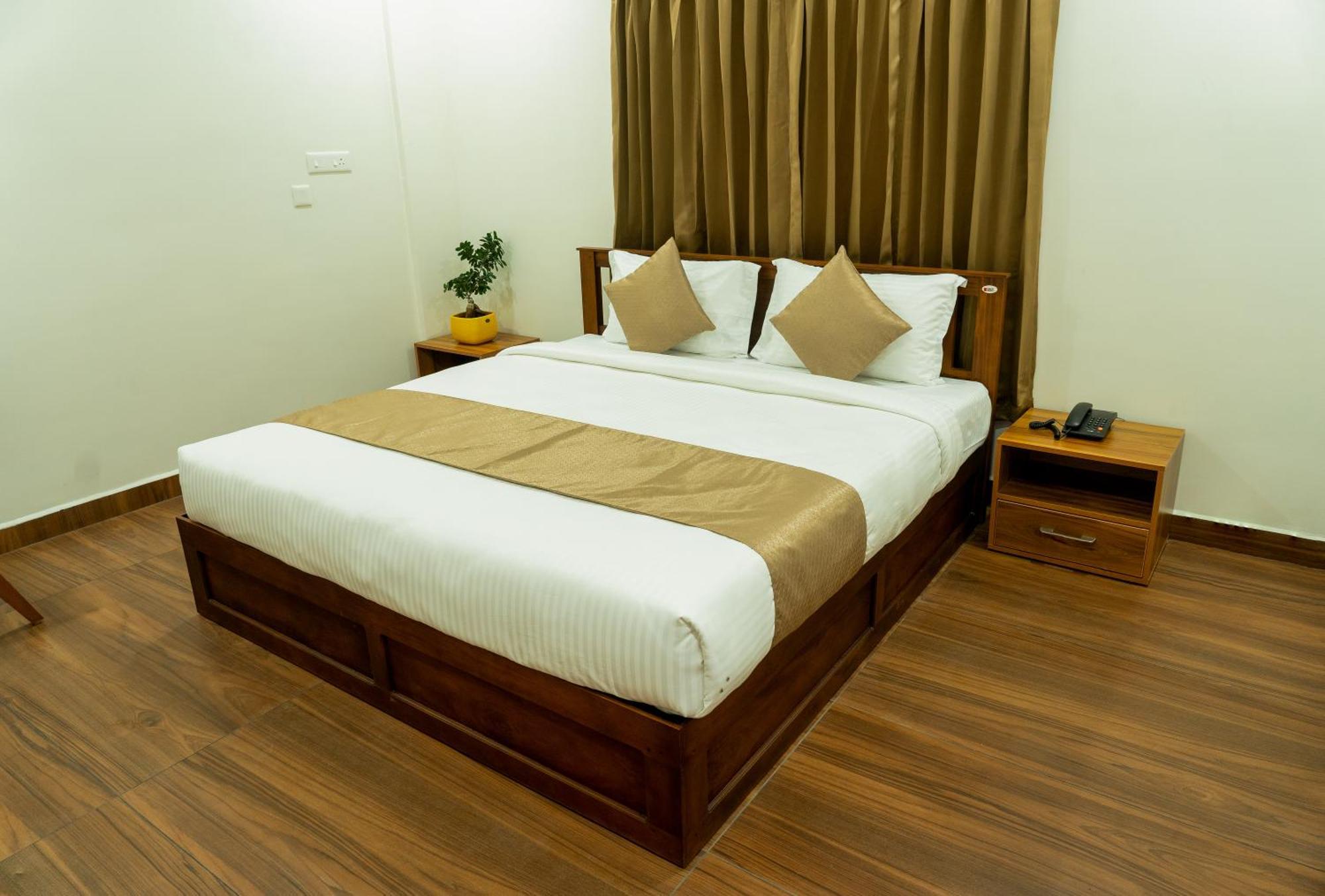 Fly View Airport Residency Hotel Nedumbassery Kültér fotó
