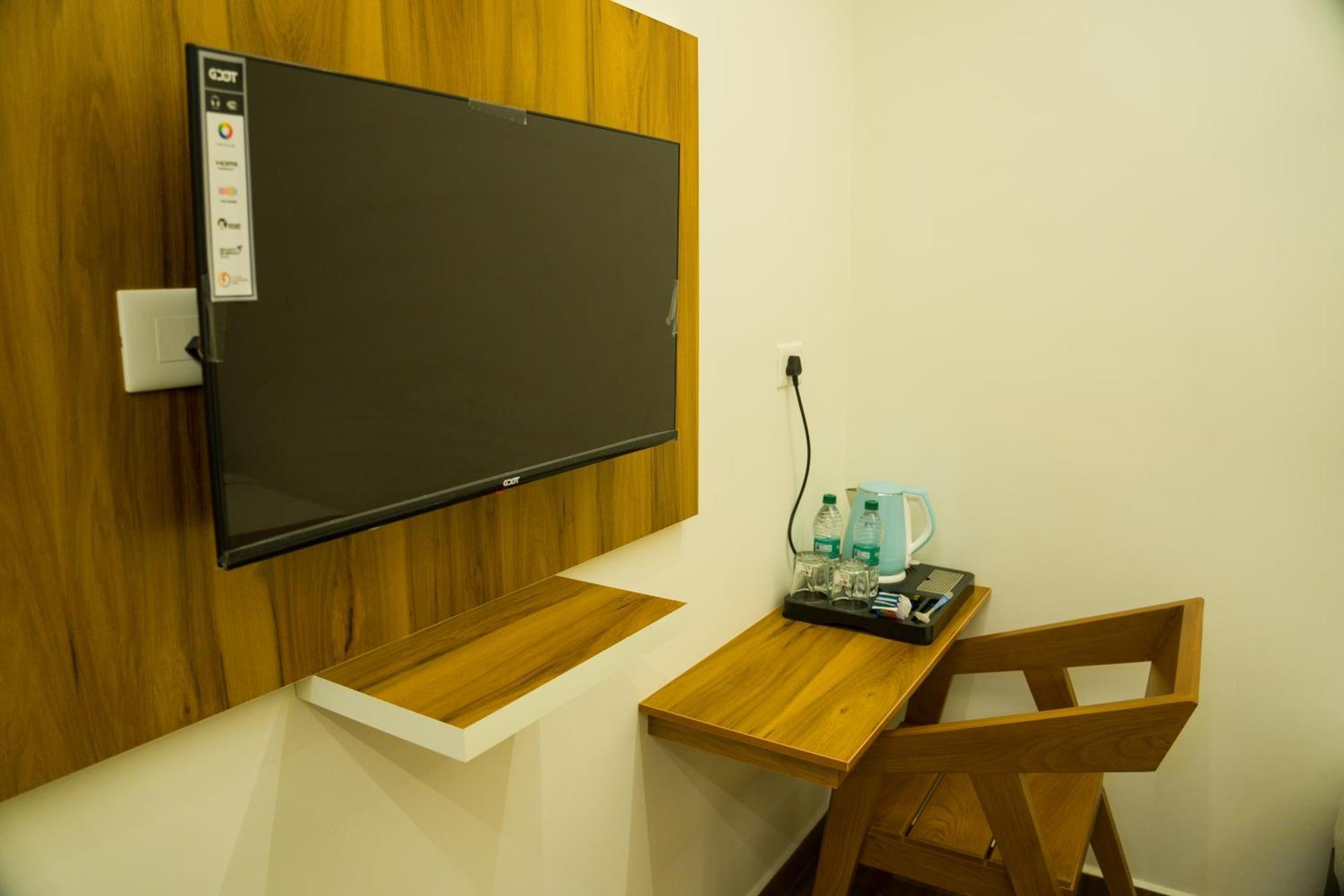 Fly View Airport Residency Hotel Nedumbassery Kültér fotó