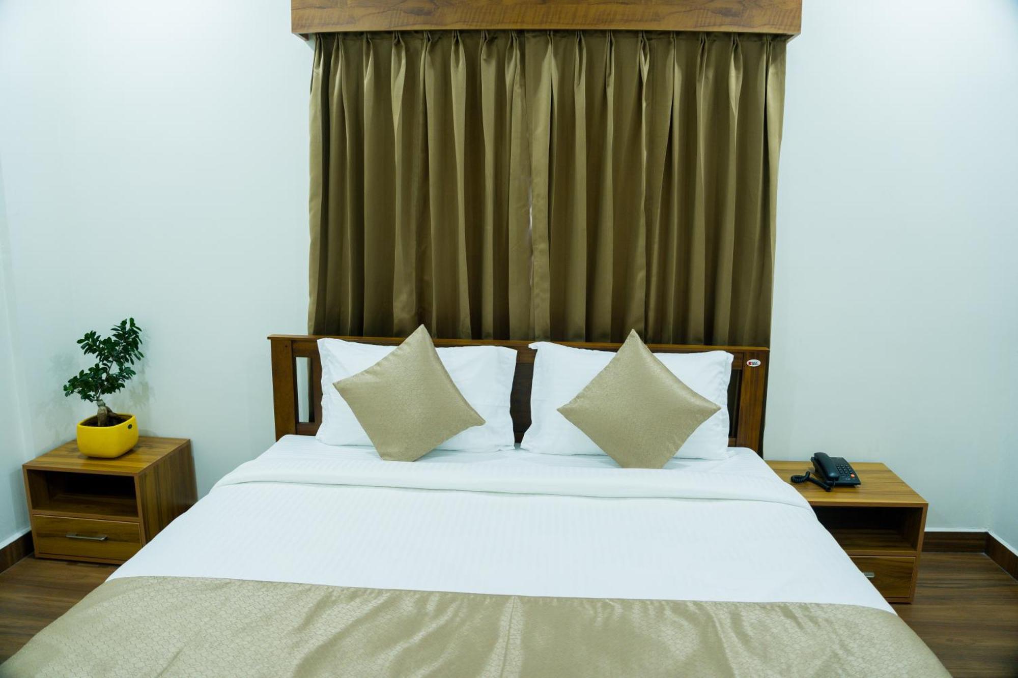 Fly View Airport Residency Hotel Nedumbassery Kültér fotó