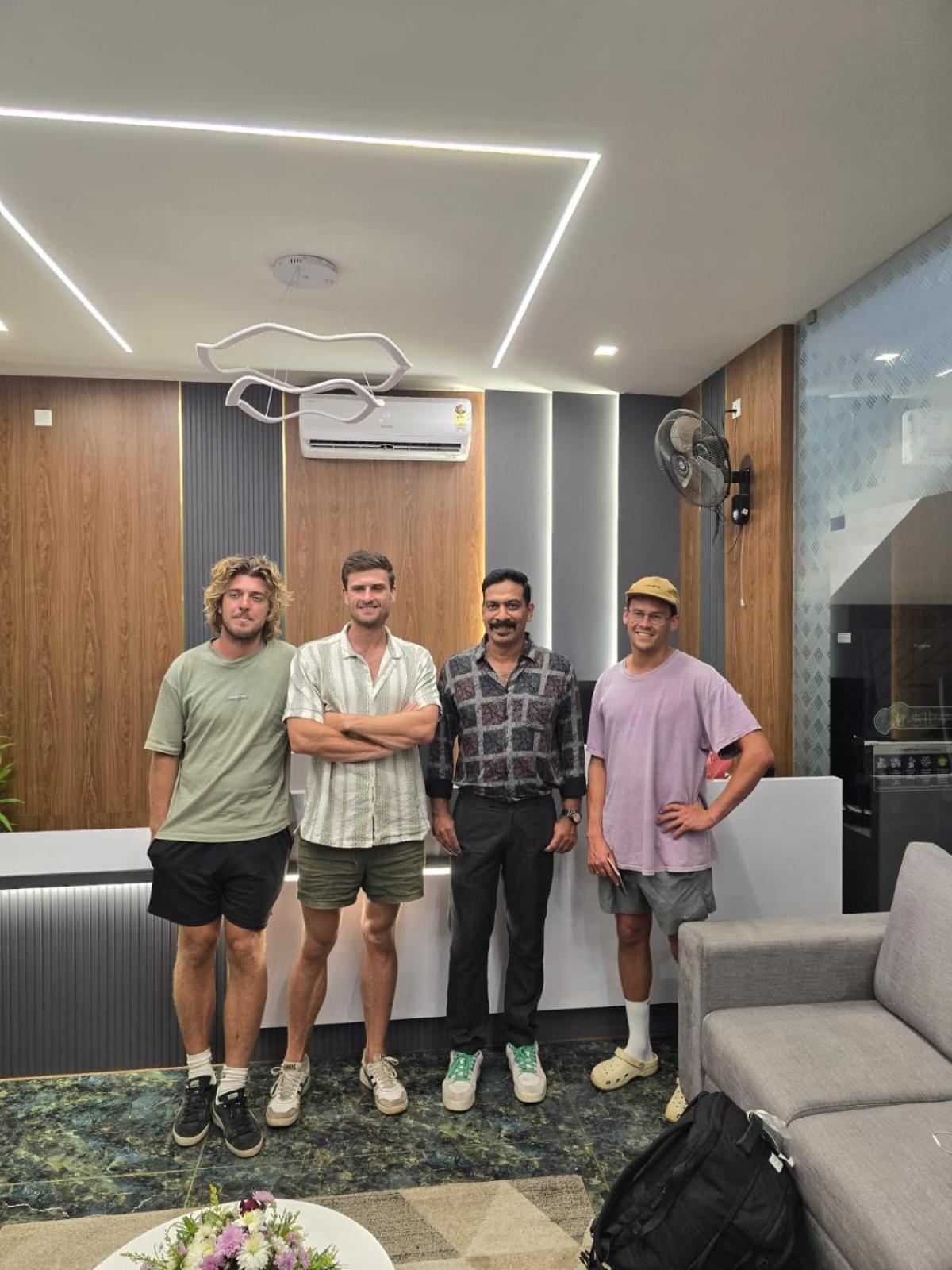 Fly View Airport Residency Hotel Nedumbassery Kültér fotó