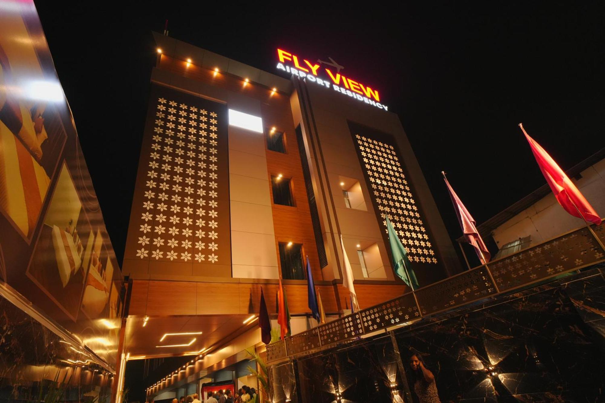 Fly View Airport Residency Hotel Nedumbassery Kültér fotó