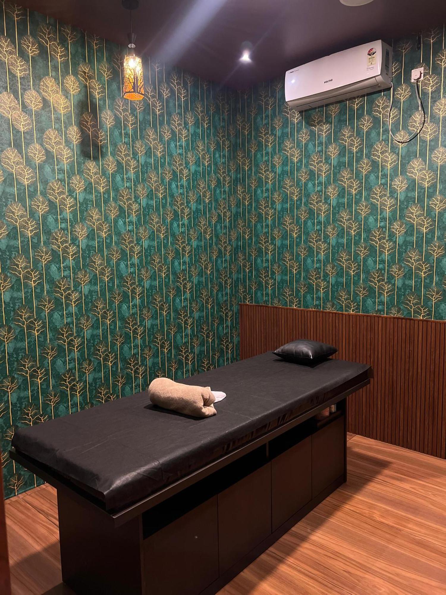 Fly View Airport Residency Hotel Nedumbassery Kültér fotó